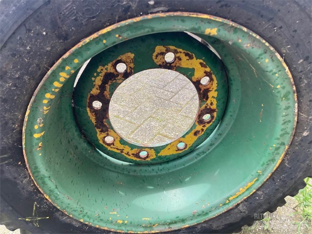 Barum 13.0/65-18 Tyres, wheels and rims