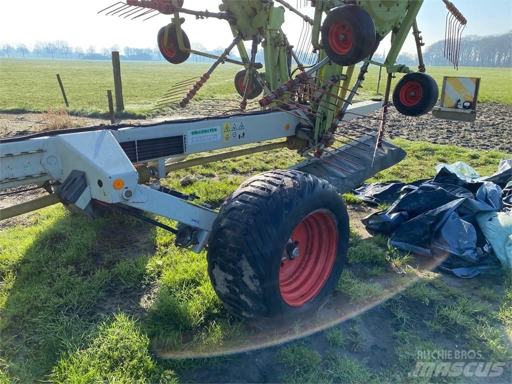 CLAAS liner 3000 Rakes and tedders