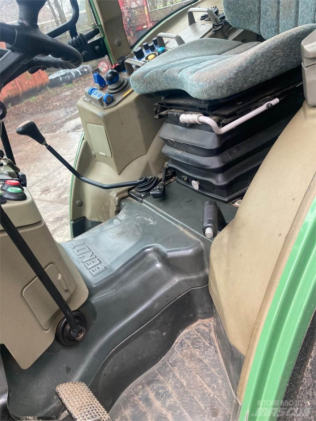 Fendt 208Va Tractors