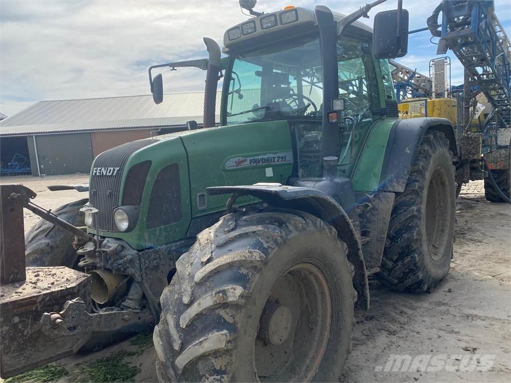 Fendt 711 Tractors