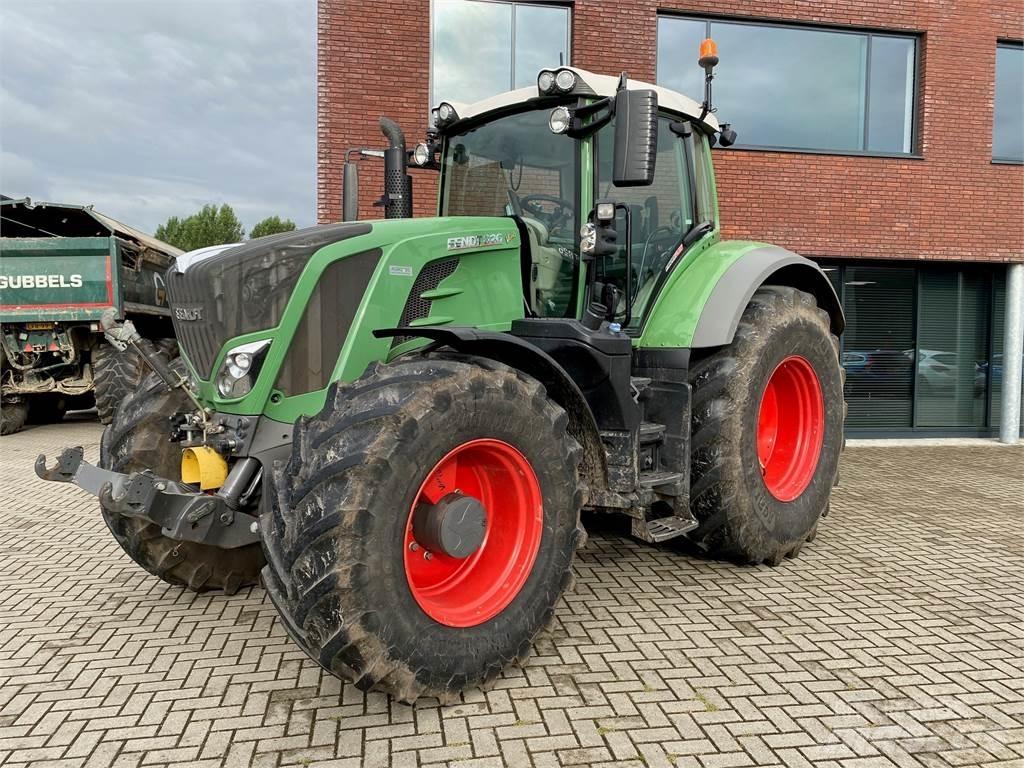 Fendt 826 Vario Tractors