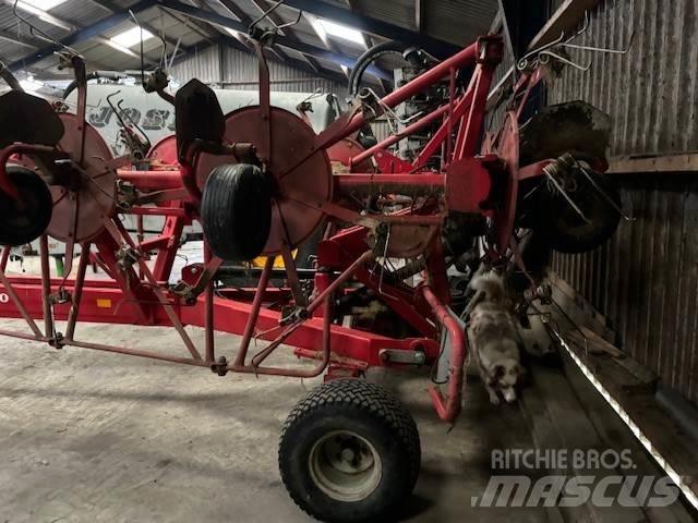 Lely Lotus 1020 Rakes and tedders