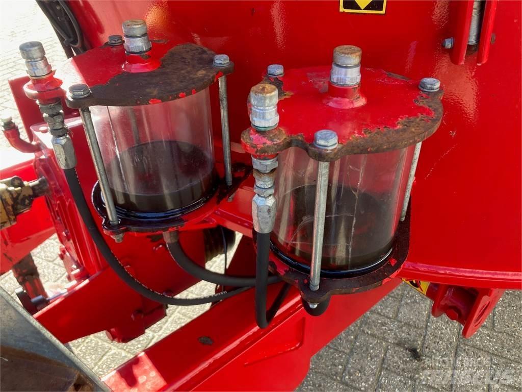 Peecon Biga 17 M3 Feed mixer