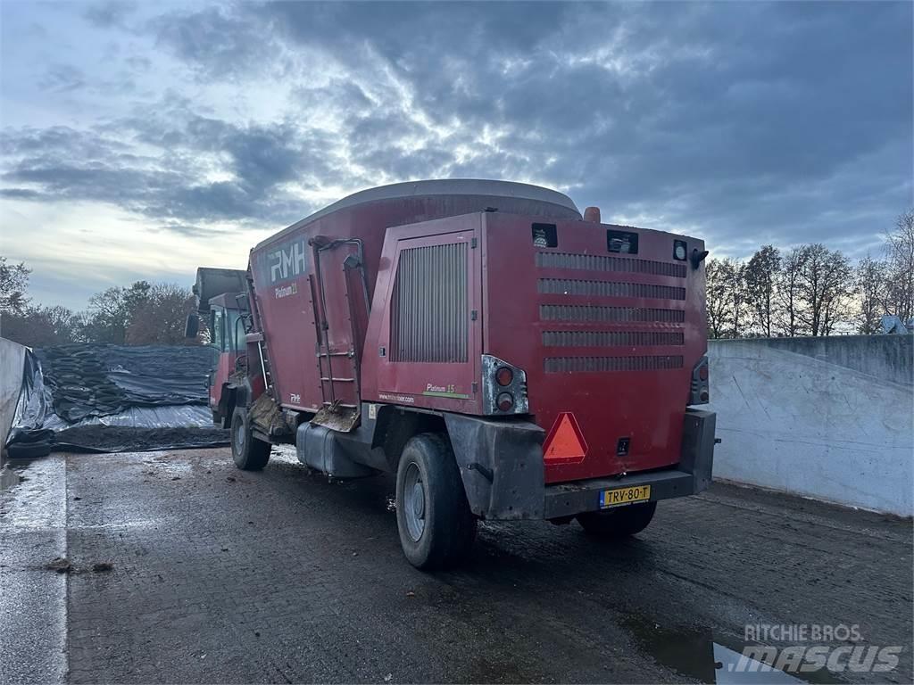 RMH Platinum 21 Feed mixer