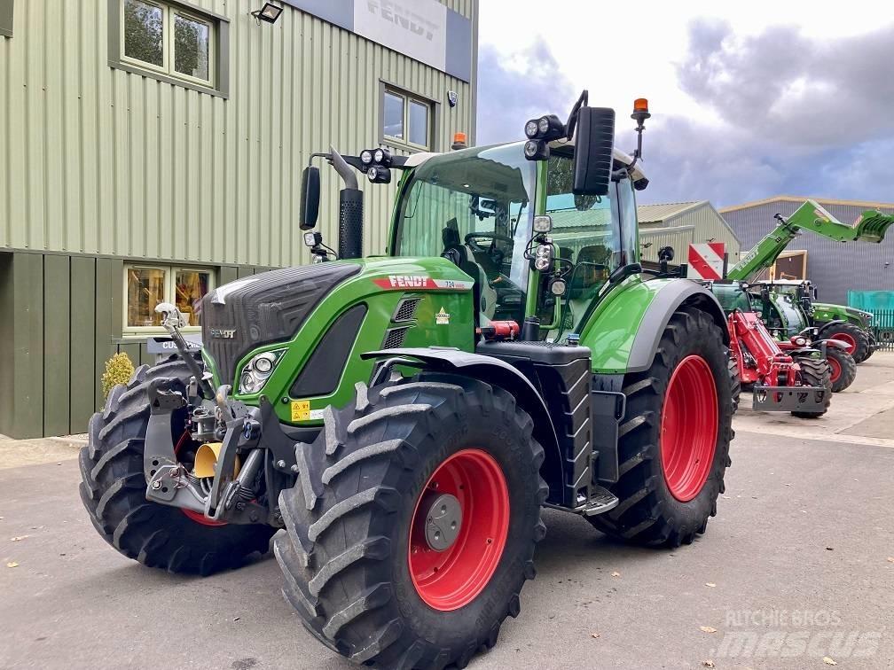 Fendt 724 Profi Plus Tractors