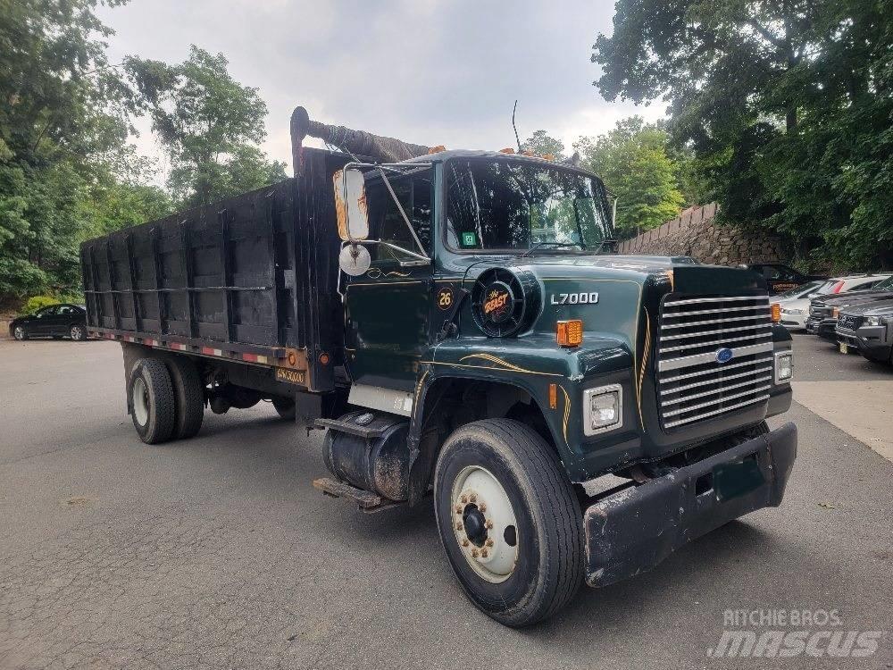 Ford L 7000 Tipper trucks