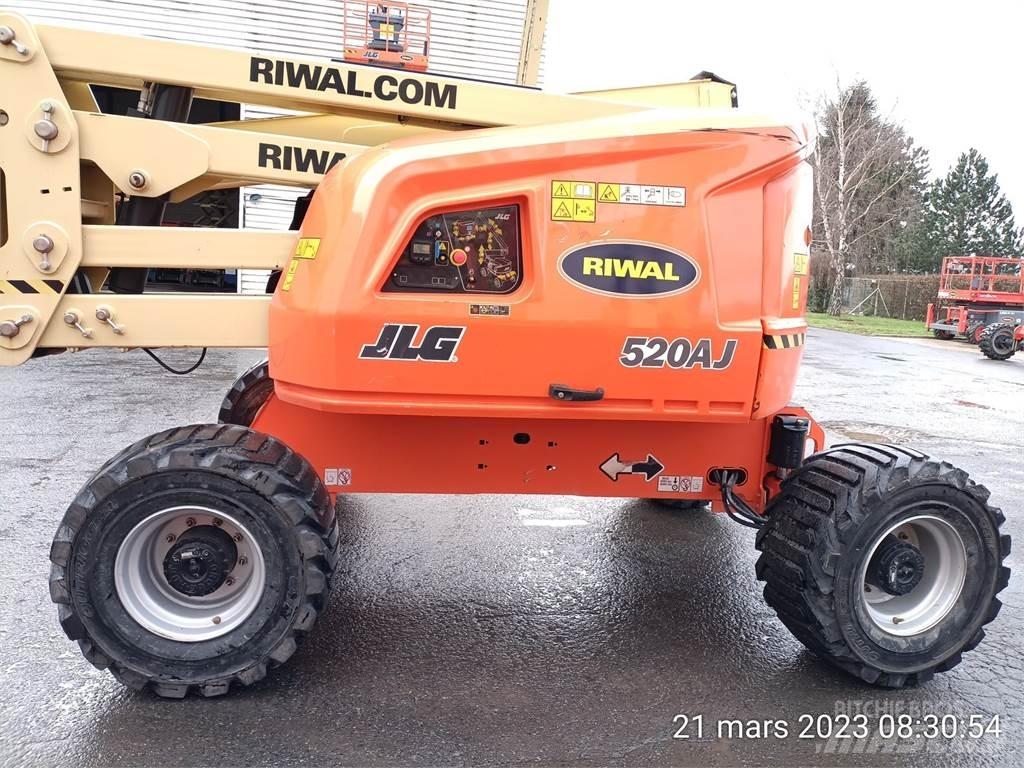 JLG 520AJ Articulated boom lifts