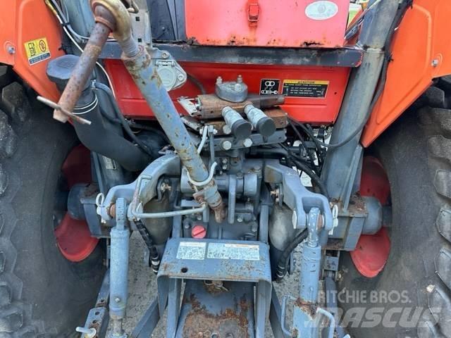 Kubota M 5040 Tractors