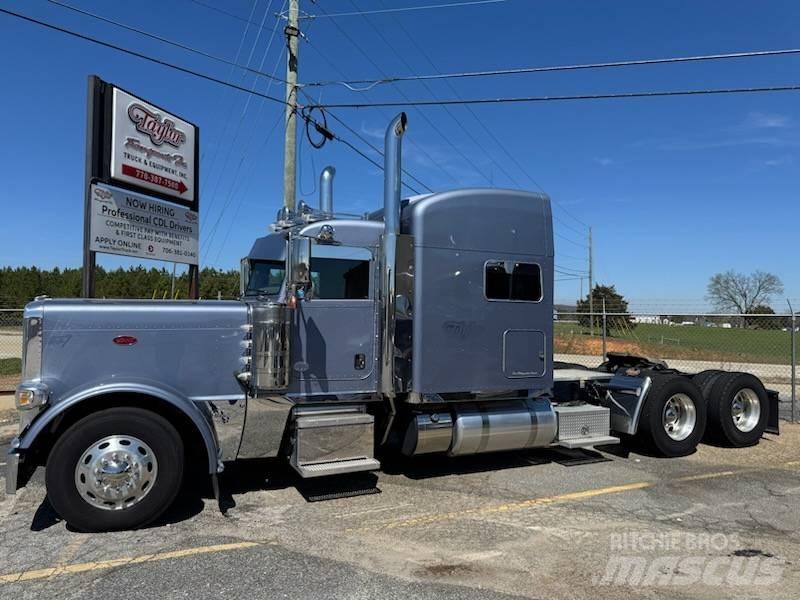 Peterbilt 389 Prime Movers