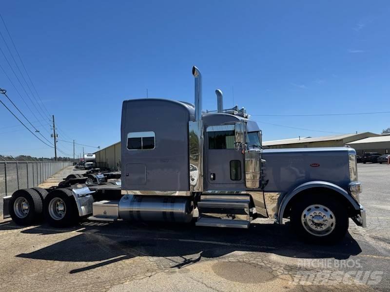 Peterbilt 389 Prime Movers