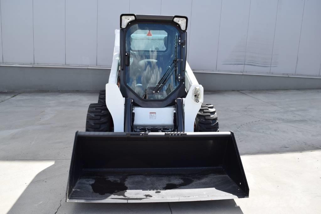 Bobcat S 750 Skid steer loaders