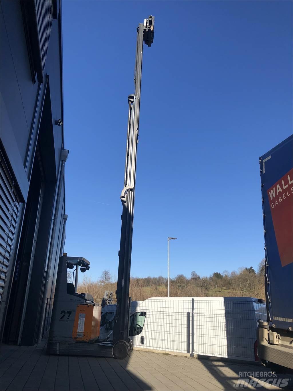 Still FMX20 Reach truck
