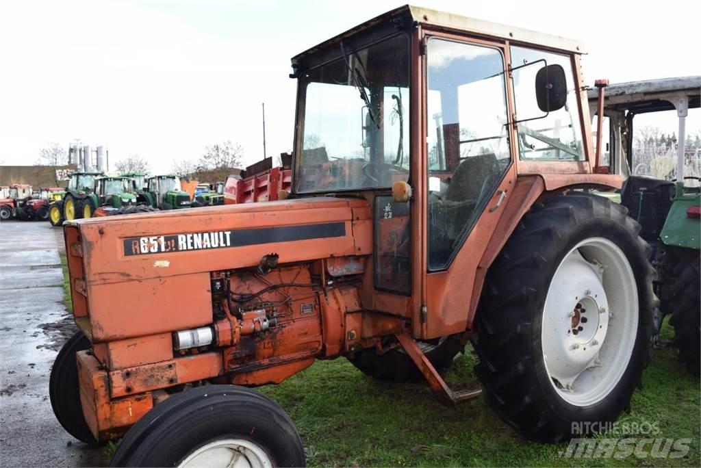 Renault 651 Tractors