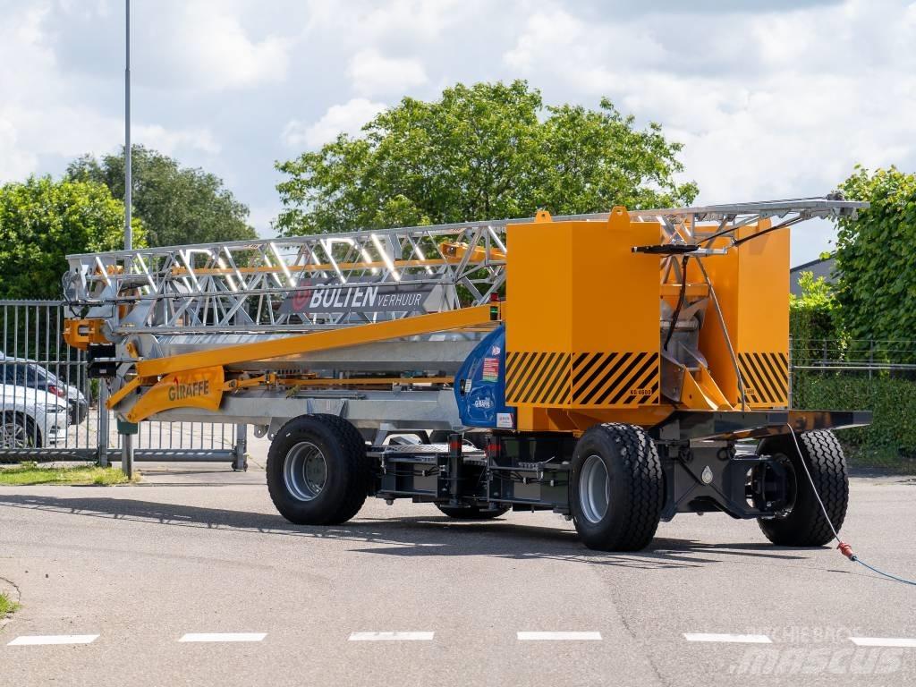  Giraffe 700.26-2WD4S Self-erecting cranes