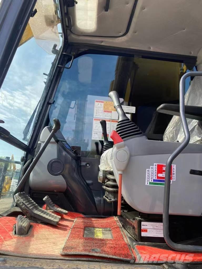 Komatsu 200-8 Crawler excavators