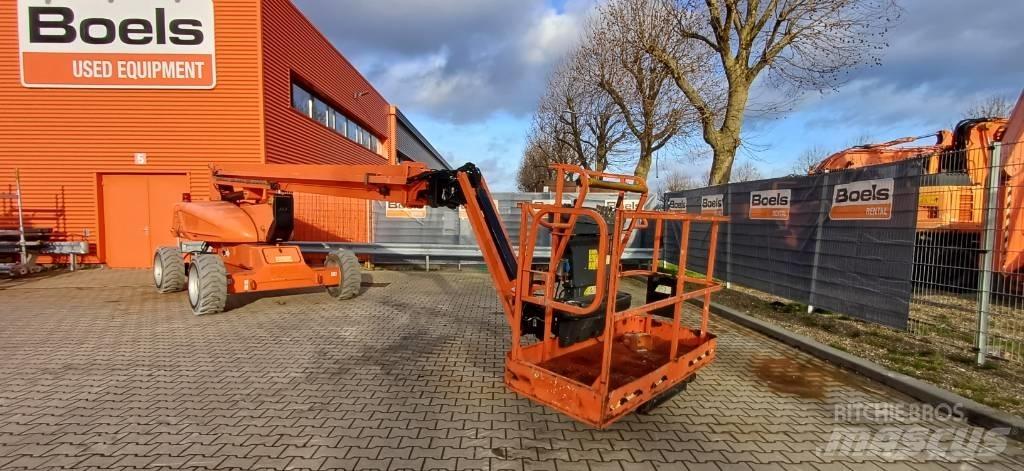 JLG M600JP Articulated boom lifts