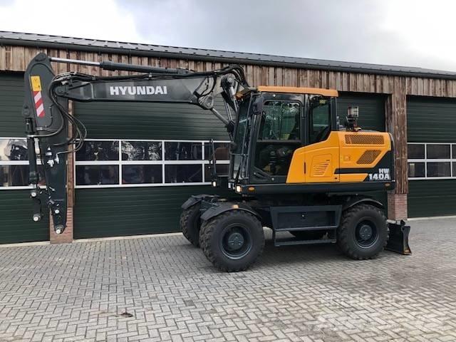 Hyundai HW140A Wheeled excavators