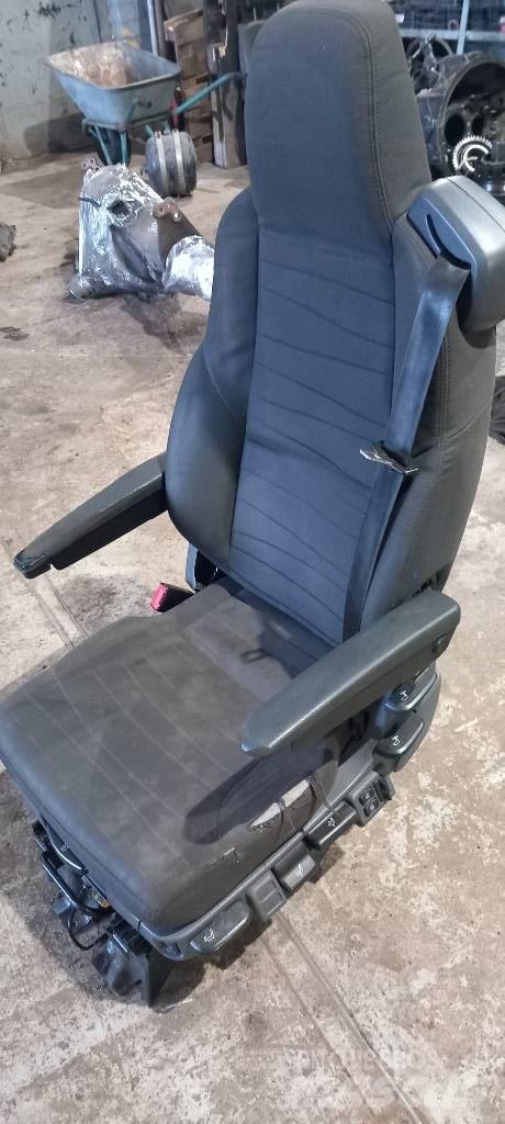 Scania R440  2627357 Cabins and interior