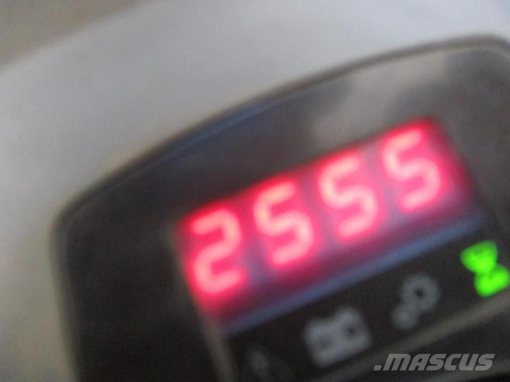 Toyota LPE250 Low lift with platform