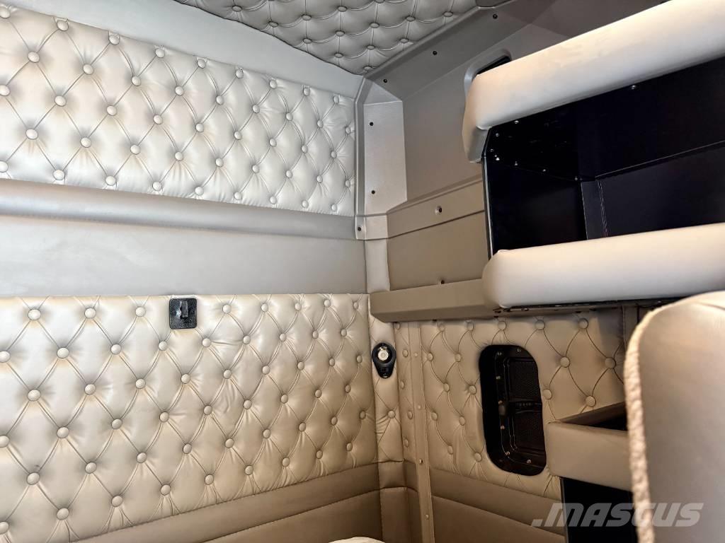 Kenworth T 800 Prime Movers