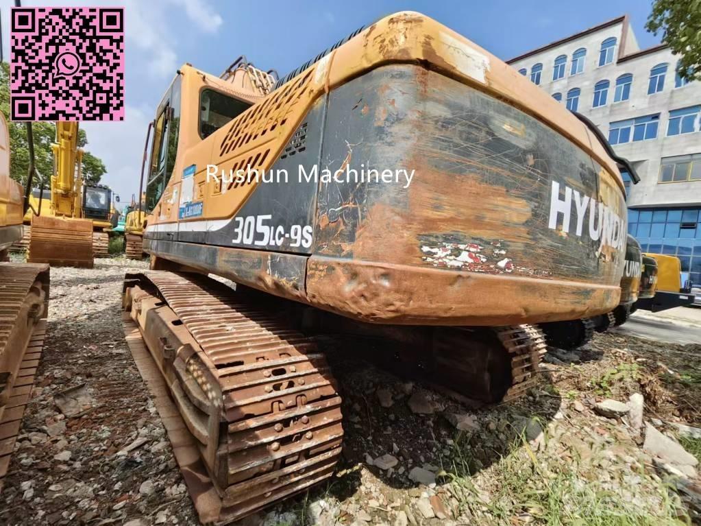 Hyundai 305 Crawler excavators