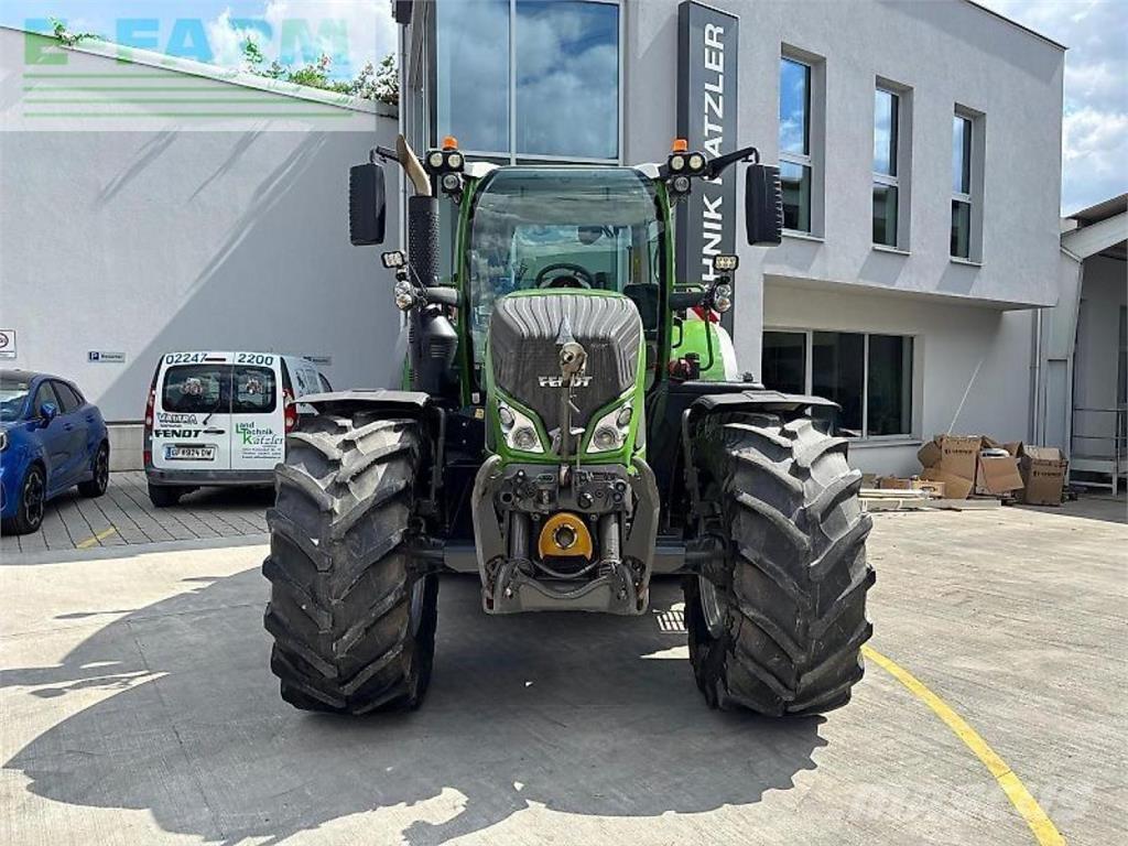 Fendt 724 vario Tractors
