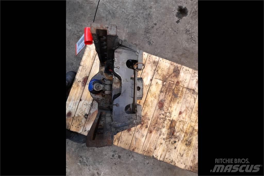 Valtra T203 Hitch Other tractor accessories