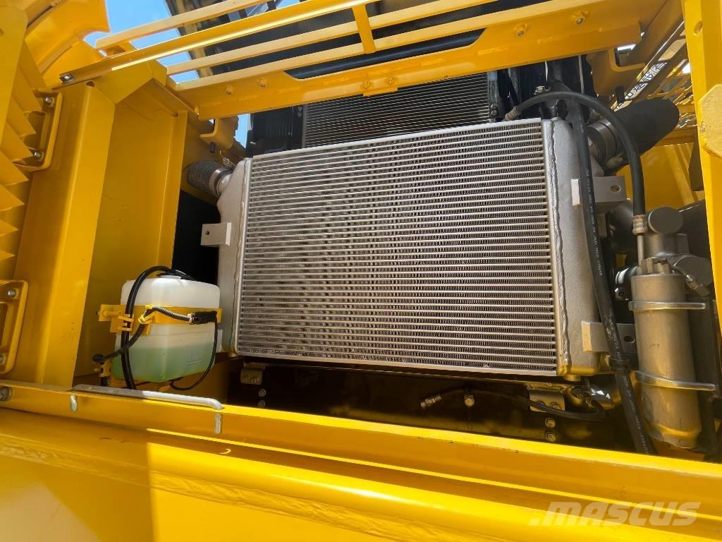 Komatsu PC 360 Crawler excavators