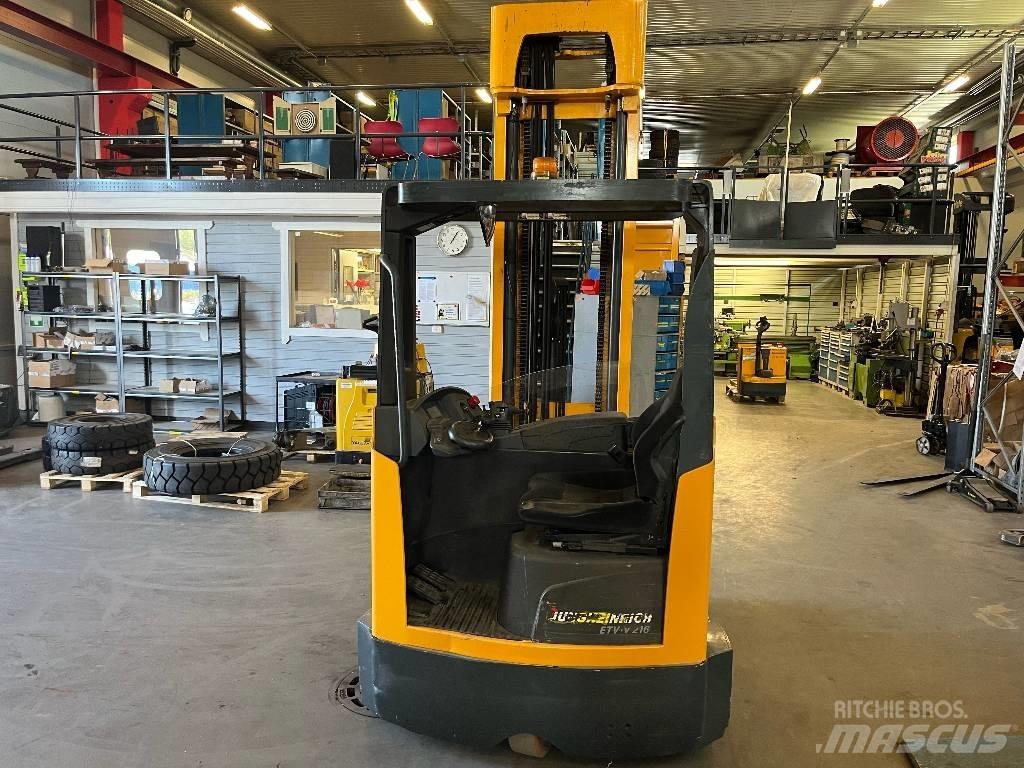 Jungheinrich ETV 216 Reach truck