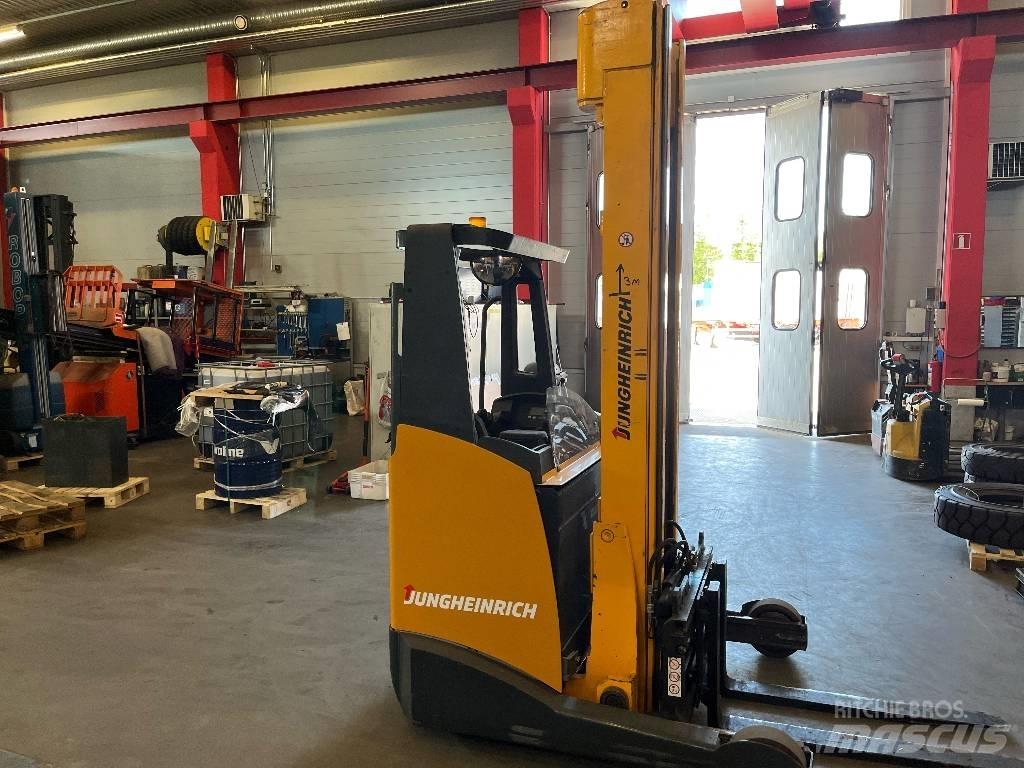 Jungheinrich ETV 216 Reach truck