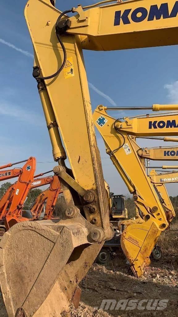 Komatsu PC 220-8 Crawler excavators