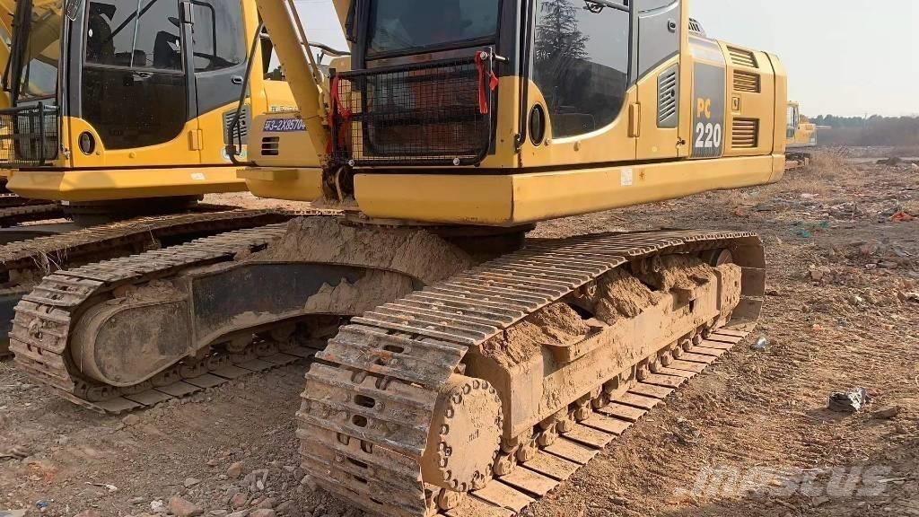 Komatsu PC 220-8 Crawler excavators