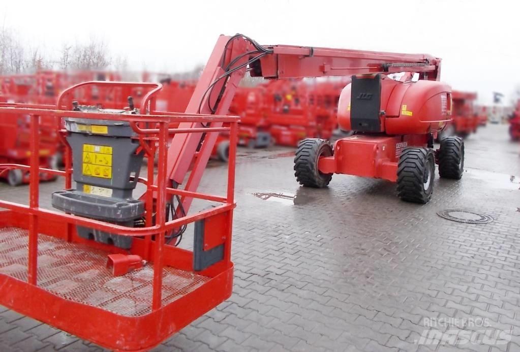 JLG 800 AJ Articulated boom lifts