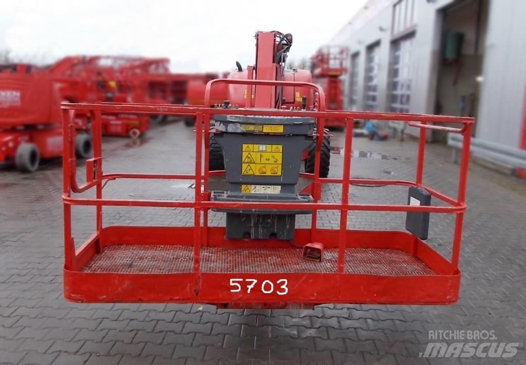 JLG 800 AJ Articulated boom lifts