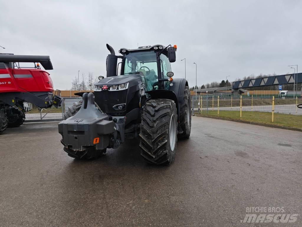 Massey Ferguson 8740 Tractors