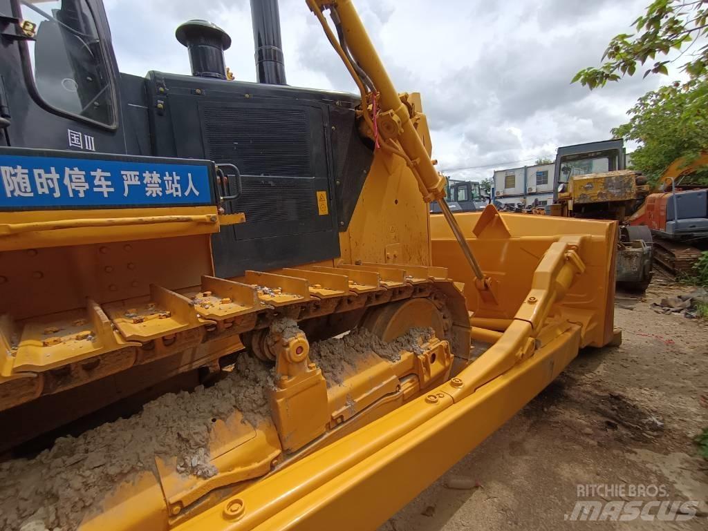 Shantui SD 32 Crawler dozers