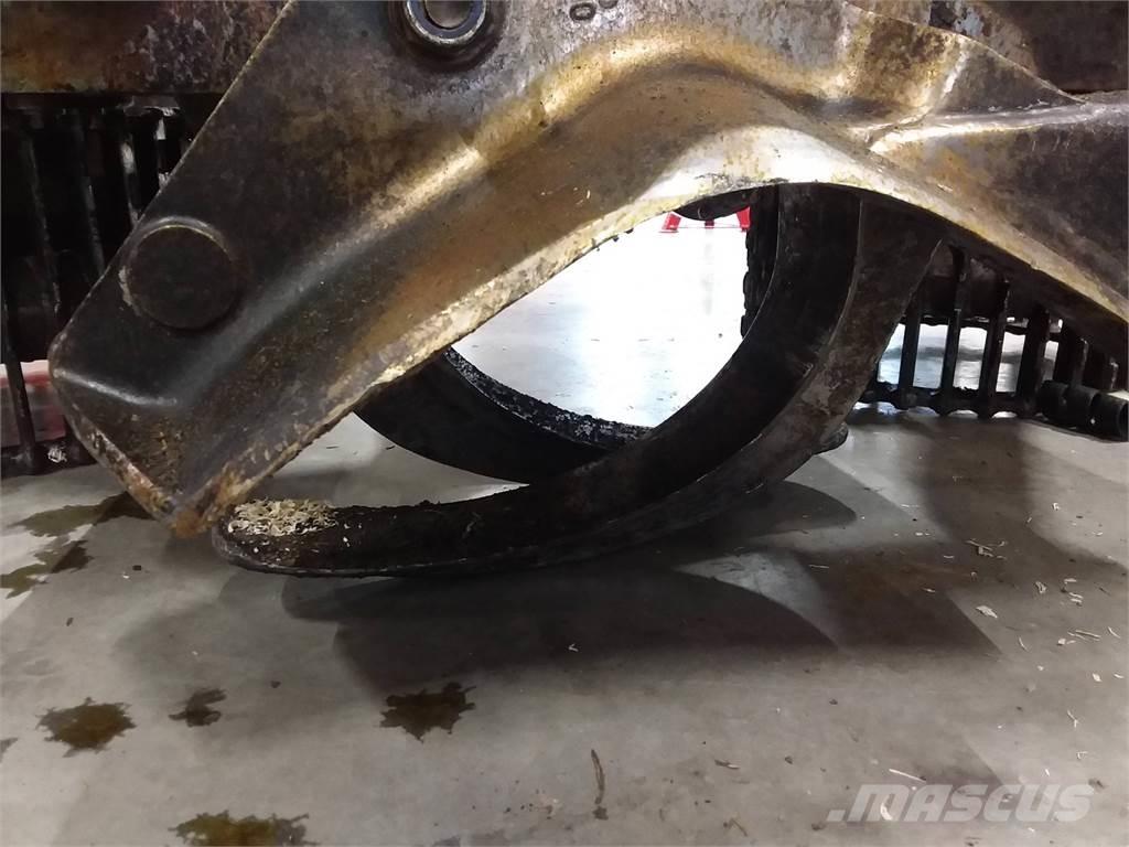 Komatsu S132 Harvester heads