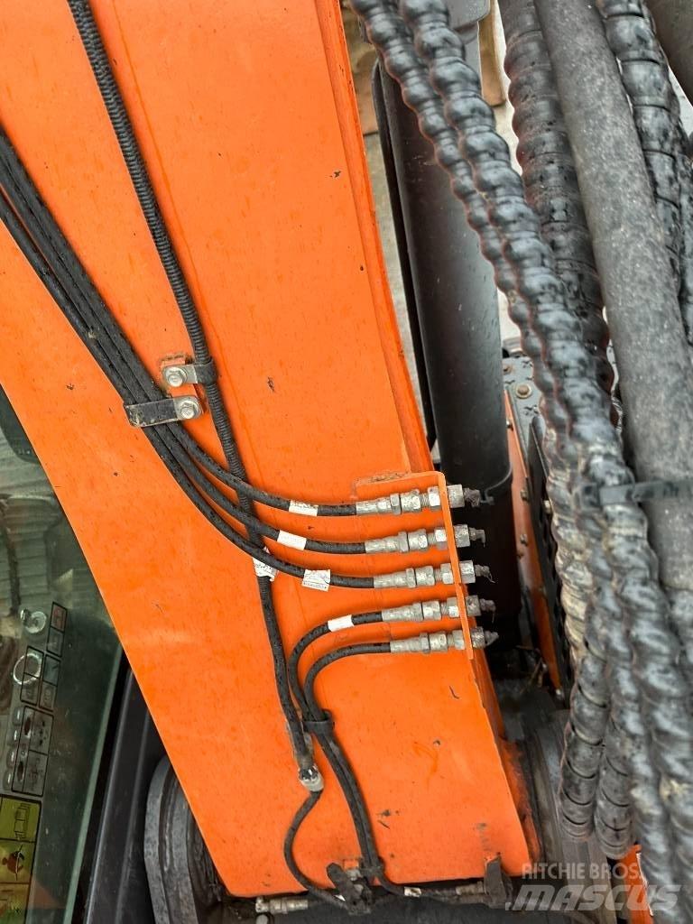 Doosan DX 140 LCR Crawler excavators