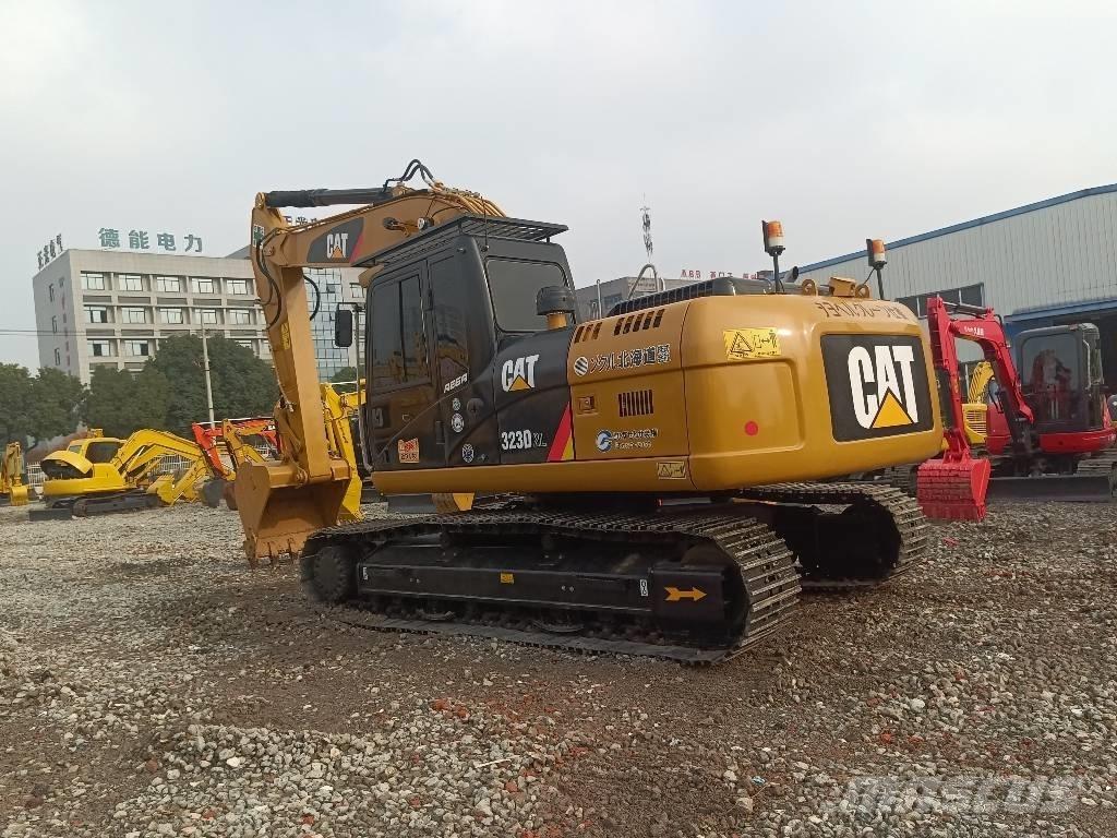 CAT 323 D2L Crawler excavators