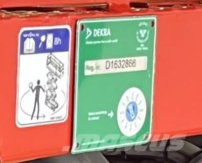 SkyJack SJ 6832 RTE Scissor lifts