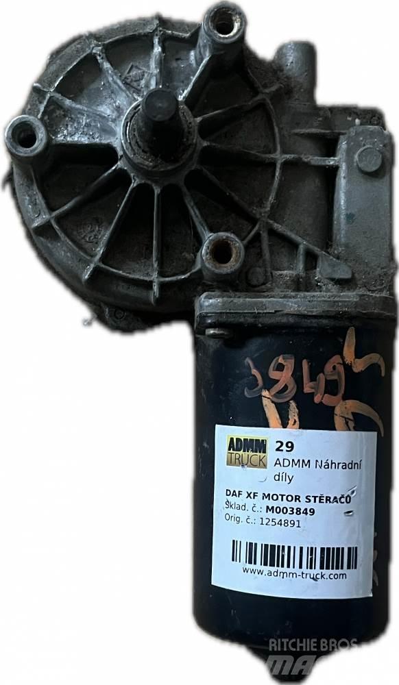 DAF XF MOTOR STĚRAČŮ Engines