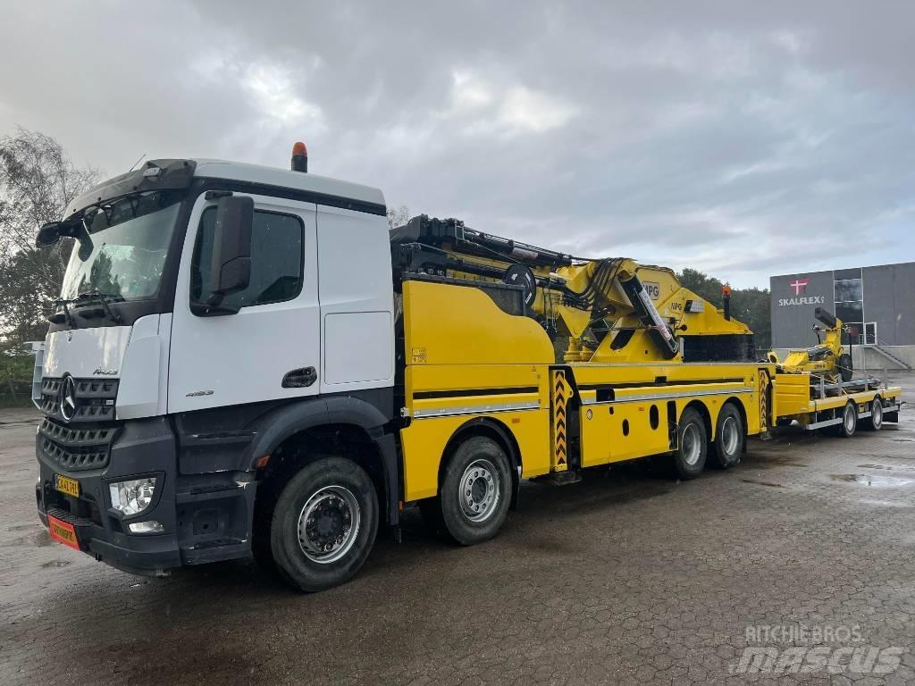 Mercedes-Benz 4153 Truck mounted cranes