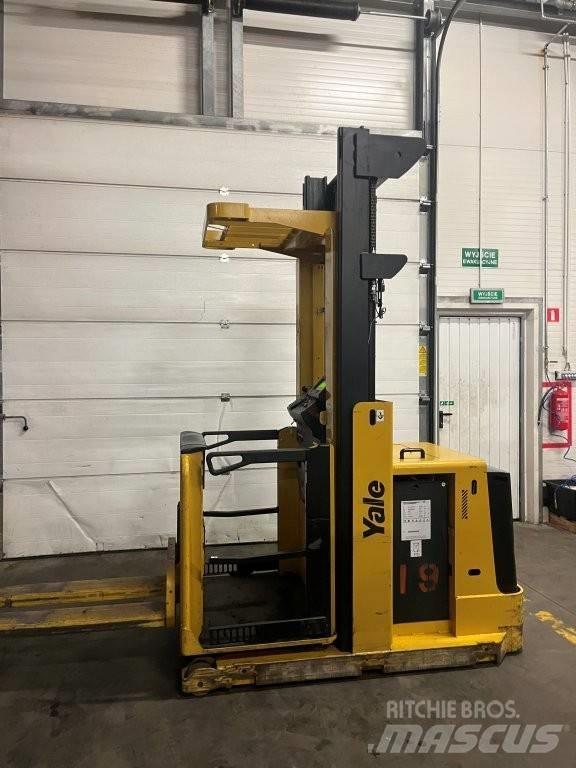 Yale MO 10 E High lift order picker
