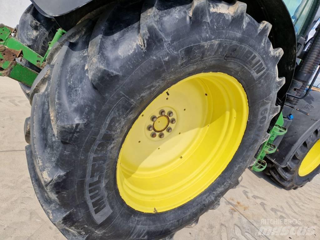 John Deere 6115 R Tractors