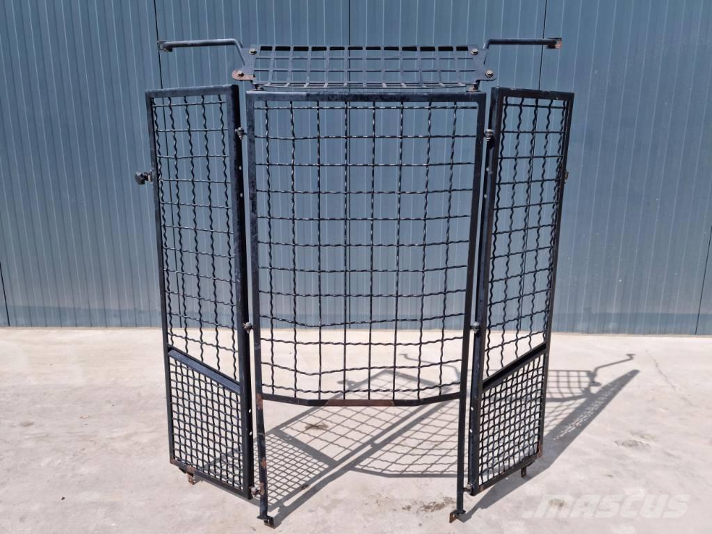 CAT 938K / 938M Cabins and interior