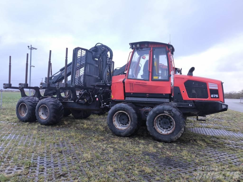 Komatsu 875 Forwarders