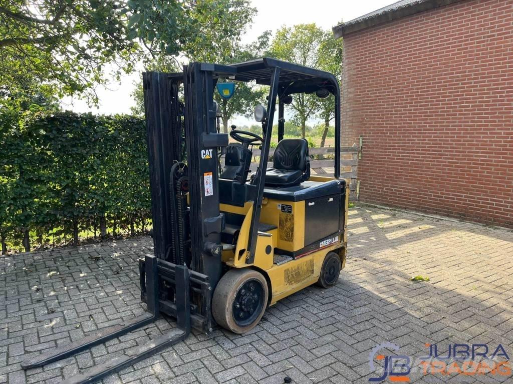 CAT EC25N Electric forklift trucks