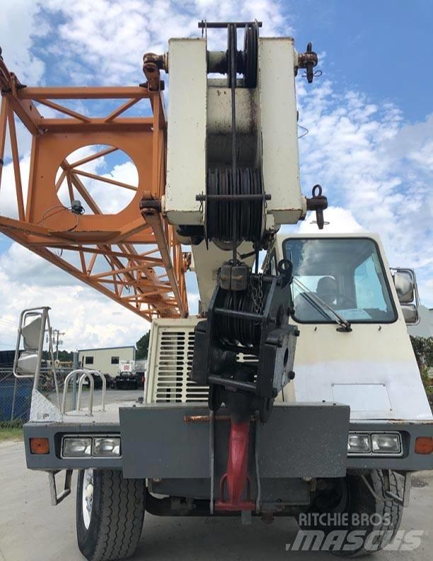 Terex T 340 All terrain cranes