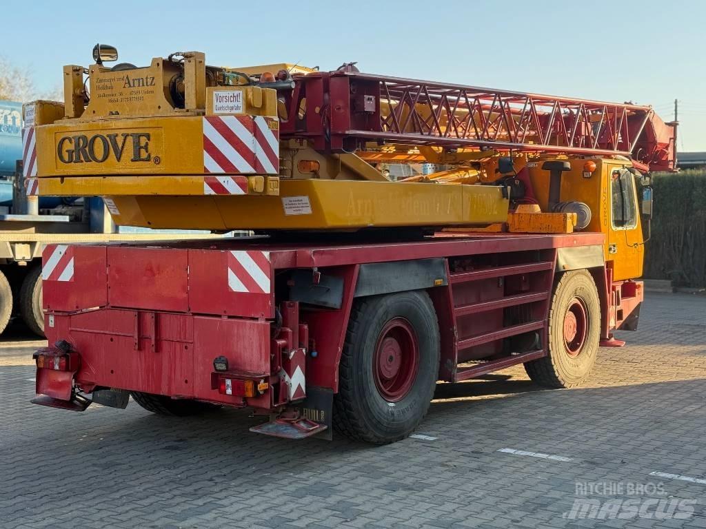 Grove GMK 2035 All terrain cranes
