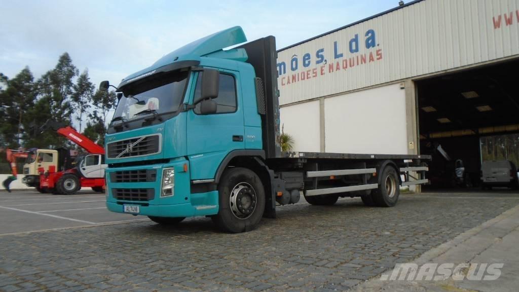 Volvo FM 9 300 Flatbed / Dropside trucks